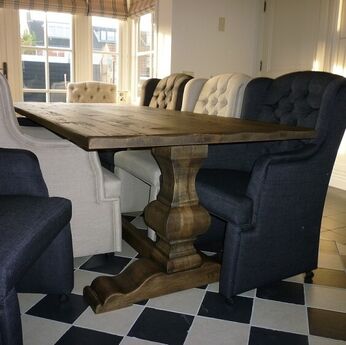 Eetkamertafel kloostertafel