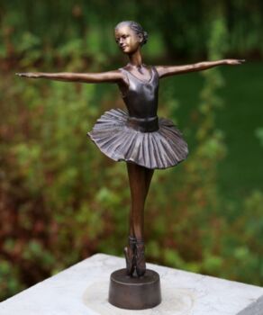 Bronzen beeld ballerina