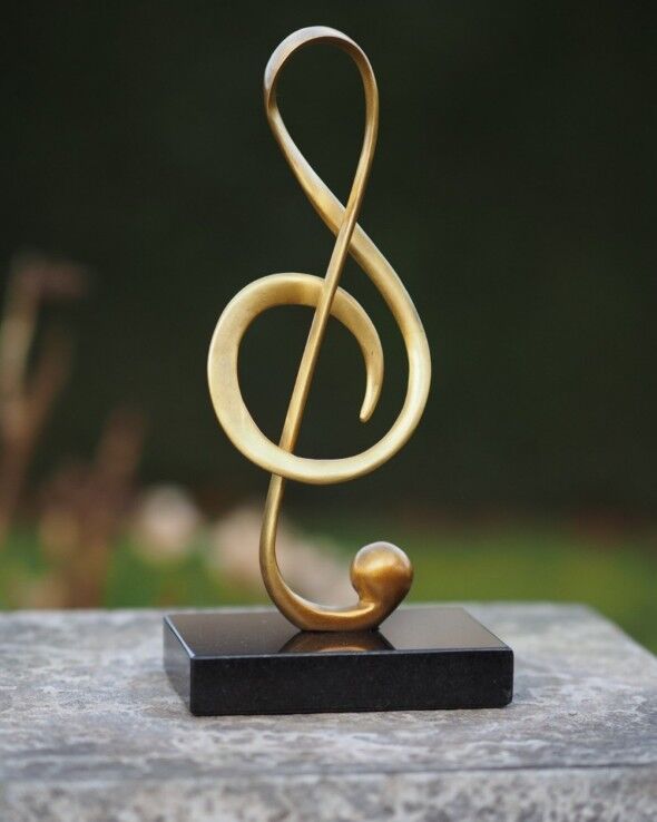 Bronzen beeld Sol sleutel