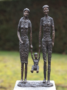 Bronzen beeld gezinnetje